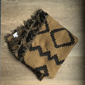 Aritzia Wilfred Scarf